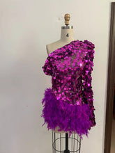 Load image into Gallery viewer, Purple Sequined Feather Skirt One-shoulder Sleeve Short Dress Luxury Party Stage Performance Dress