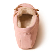 Load image into Gallery viewer, Minnetonka Pile Lined Softsole - Womens Moccasins