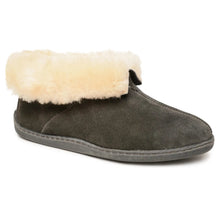 Load image into Gallery viewer, Minnetonka Sheepskin Ankle Boot - Mens Slippers