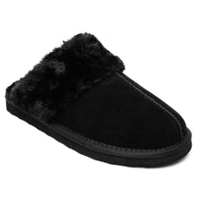Load image into Gallery viewer, Minnetonka Chesney - Womens Slippers