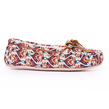 Load image into Gallery viewer, Minnetonka Cally - Women's Slipper