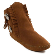 Load image into Gallery viewer, Minnetonka Two Button Softsole Boot - Mens Boots