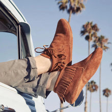 Load image into Gallery viewer, Minnetonka Classic Fringe Softsole Boot - Mens Boots