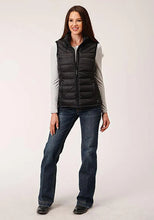 Load image into Gallery viewer, Roper Horizontal Quilted Down Vest (Black) - Women's Vest