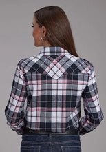 Load image into Gallery viewer, Roper 2206 Unlined Flannel (Black) - Women's Western Shirt