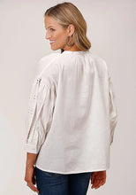 Load image into Gallery viewer, Roper 1599 3/4 Sleave (White) - Women's Western Blouse