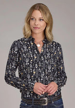 Load image into Gallery viewer, Roper 2422 Vintage Floral (Black) - Women's Western Blouse