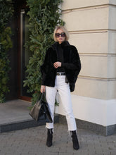 Load image into Gallery viewer, Genuine Scandinavian Mink Fur Poncho