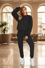 Load image into Gallery viewer, Women's Oversized Drop-Shoulder Sweatshirt & Jogger Pants Sweatsuit Set
