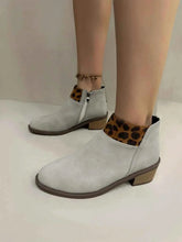 Load image into Gallery viewer, Stylish Leopard Block : Heels Boots