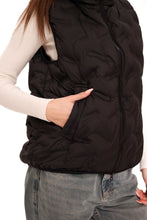 Load image into Gallery viewer, Quilted Vest in Black