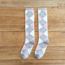 Load image into Gallery viewer, 1 Pair Keep Warm Knee-high Socks for Socks Rhombus Pattern Autumn Winter Cotton College Style Socks Running Climbing Fashion Socks For Men And Women