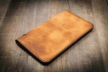 Load image into Gallery viewer, Badge Long Wallet - Saddle Tan