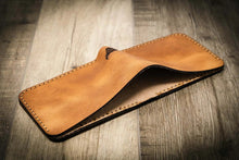 Load image into Gallery viewer, Rio Grande Bifold Wallet - Saddle Tan