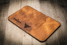 Load image into Gallery viewer, The Georgetown Minimalist Wallet in Saddle Tan