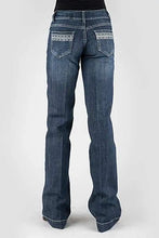 Load image into Gallery viewer, Tin Haul 460 Ella Fit Embroidered Pocket ( Denim Dark Wash ) - Women's Jeans