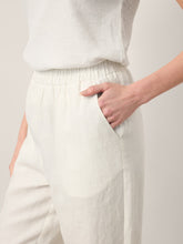 Load image into Gallery viewer, 100% Linen Double Pleat Button Hem Pull-On Pants LINDSEY
