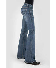 Load image into Gallery viewer, Stetson 816 Classic Bootcut w/ Deco Back Pocket - Women's Jeans (Closeout)