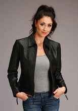 Load image into Gallery viewer, Stetson Novelty Solid Smooth (Black) - Women's Lamb Leather Jacket