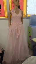 Load image into Gallery viewer, Sleeveless Floral Lace Wedding Dress - Romantic Bridal Gown with Flower Appliqués