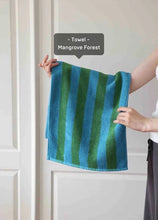 Load image into Gallery viewer, Ultra Soft Absorbent Retro Stripe Bath Towel - 100% Organic Premium Combed Cotton