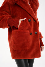Load image into Gallery viewer, Genuine Lama Fur Peruvian Wool Coat
