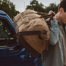 Load image into Gallery viewer, Weekender Bag