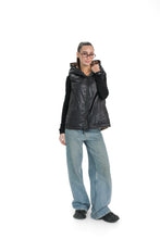 Load image into Gallery viewer, ⇆ Reversible Light Insulated Vest Black | Leo