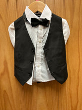 Load image into Gallery viewer, Kids World of USA Black Floral/Brocade Print 5-Piece Boy’s suit/tuxedo