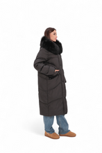 Load image into Gallery viewer, Genuine Fur Trim Down Fill Coat
