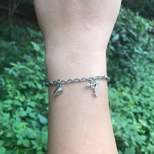 Load image into Gallery viewer, 1Pair Couple Bracelets Magnetic Bracelet Heart Shaped Stainless Steel Angel Wing Love Lock Heart Charm Magnet Couples Bracelet Stainless Steel Chain Bracelets Charm Jewelry Matching Relationship Bracelets