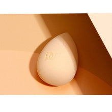 Load image into Gallery viewer, 1PC Cosmetic Makeup Sponge Blending Smooth Sponge Water Drop Shape Makeup Tools Multicolored Makeup Sponge For Womens