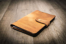 Load image into Gallery viewer, Leather Field Notes Cover - Saddle Tan