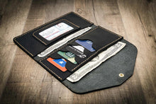 Load image into Gallery viewer, Sugar Land Clutch Wallet - Black