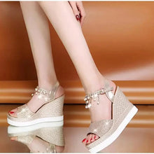 Load image into Gallery viewer, 2021 New Women Summer Sandals Studded Detail Luxury Shine Design Casual Womens Shoes