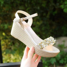 Load image into Gallery viewer, 2021 New Women Summer Sandals Studded Detail Luxury Shine Design Casual Womens Shoes