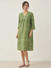 Load image into Gallery viewer, 100% Linen V-Neck Dot Midi Dress LIRA
