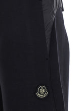 Load image into Gallery viewer, Moncler Men Black Pants With Insert Details And Logo Patch On The Front In Cotton And Tech Fabric Blend Man