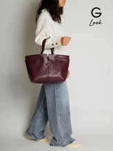 Load image into Gallery viewer, Tod's Women Bordeaux Tote Bag With Two Top Handles And Embossed Logo Lettering On The Front In Leather Woman