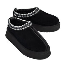 Load image into Gallery viewer, Alaska Shearling Slippers in Black