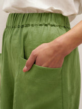 Load image into Gallery viewer, 100% Linen Petal-Hem Trousers with Elastic Waist LIV
