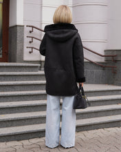 Load image into Gallery viewer, ⇆ Reversible Faux Shearling Hooded Coat
