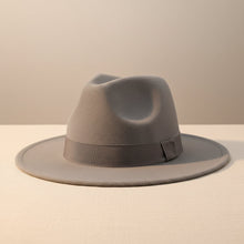 Load image into Gallery viewer, Wide Brim Bell Crown Wool Hat – Unisex Sun & Warmth Hat
