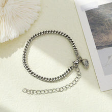 Load image into Gallery viewer, 2pcs / Set Heart Charm Magnet Attracts Couple Bracelet Fashion Stainless Steel Chain Couple Attracting Bracelets For Men Women Silver Gold Chain Bracelets Magnet Hearts Attracting Each Other Bracelet
