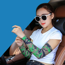 Load image into Gallery viewer, 2Pcs Unisex Cooling Arm Sleeves Cover Compression Sun Protection UV Cooling Sleeve Tattoo Cover Up Men & Women Cycling Biking Riding Golf Football Arm Cover Men Sports Running Outdoor Sun Protection Sleeves To Hide Tattoo
