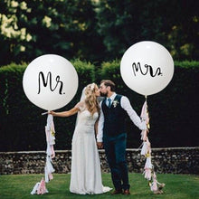 Load image into Gallery viewer, 2pcs/lot Good Quality 36inch Round White and black Print Mr&Mrs Latex Balloons For Happy Wedding And Valentine's Day