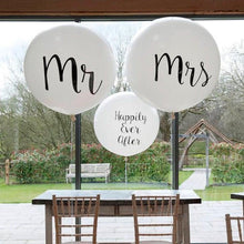 Load image into Gallery viewer, 2pcs/lot Good Quality 36inch Round White and black Print Mr&Mrs Latex Balloons For Happy Wedding And Valentine's Day