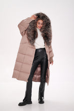 Load image into Gallery viewer, Rei Silver Fox Fully Lined Hood Down Coat in Blush