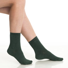 Load image into Gallery viewer, Women’s Bamboo Crew Socks 3-Pack