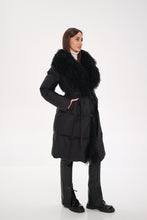 Load image into Gallery viewer, Genuine Lama Fur Premium Down Coat
